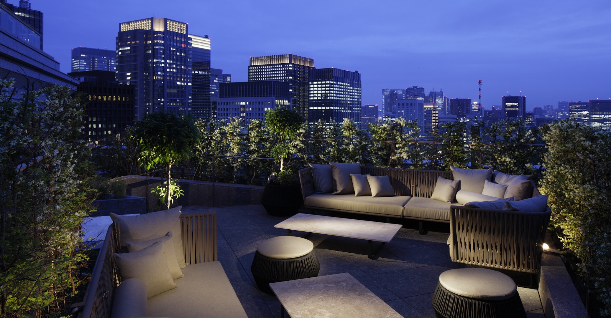 Palace Hotel Tokyo Club Lounge Terrace F2