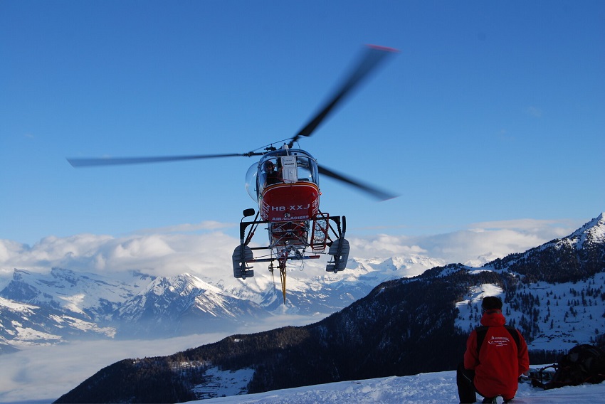 heli skiing